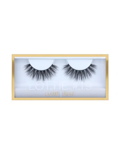 Huda Beauty Lottie Classic False Lashes